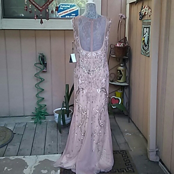 Women's dress - Picture 3 of 5